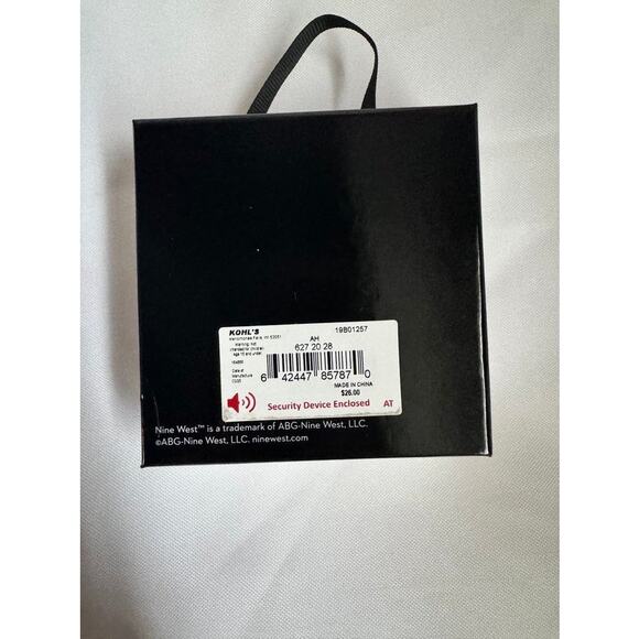 Nine West Silver-Toned Bracelet & Heart Earring Jewelry Gift Set NIB - Picture 8 of 9